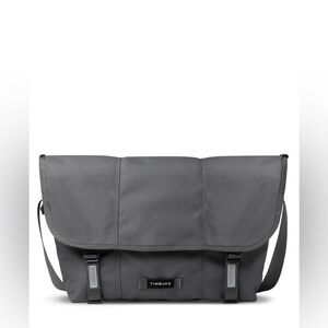 Timbuk2 Classic Messenger Bag size Large in Gunmetal Grey, Unisex OSFM